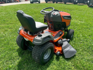 HUSQVARNA TS 148X Riding Mower - Image 4